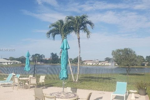 Condo in Delray Beach, Florida, 1 bedroom  № 1865405 - photo 16