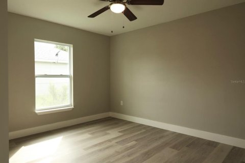 House in Ocklawaha, Florida 3 bedrooms, 134.52 sq.m. № 1894840 - photo 12