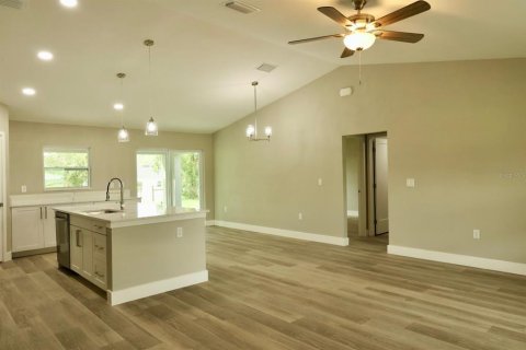 House in Ocklawaha, Florida 3 bedrooms, 134.52 sq.m. № 1894840 - photo 6