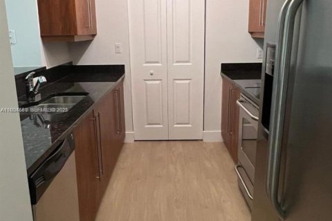 Copropriété à louer à Miami, Floride: 2 chambres, 109.9 m2 № 1976633 - photo 10