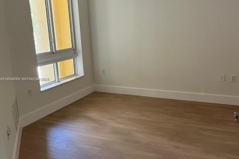 Copropriété à louer à Miami, Floride: 2 chambres, 109.9 m2 № 1976633 - photo 3