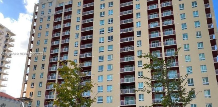 Condo à Miami, Floride, 2 chambres  № 1976633