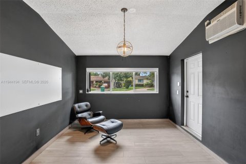 Casa en venta en Miami, Florida, 4 dormitorios, 189.89 m2 № 2001030 - foto 19