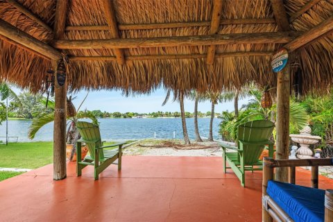 Купить виллу или дом в Хайалиа, Флорида 5 спален, 172.05м2, № 2186921 - фото 28