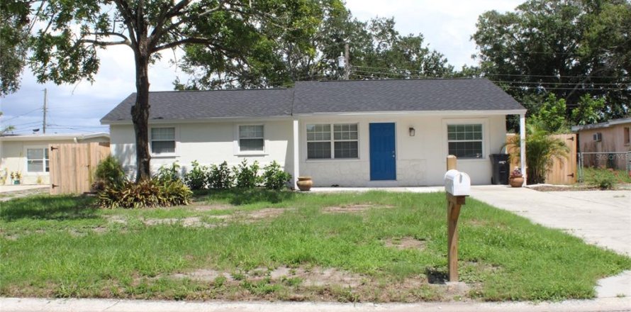 Villa ou maison à Seminole, Floride 4 chambres, 111.11 m2 № 2289854