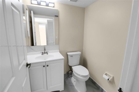 Casa en venta en Plantation, Florida, 4 dormitorios, 243.59 m2 № 1989060 - foto 27