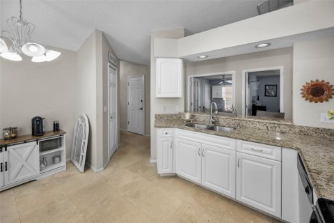 House in Palm Harbor, Florida 4 bedrooms, 141.77 sq.m. № 1843555 - photo 16