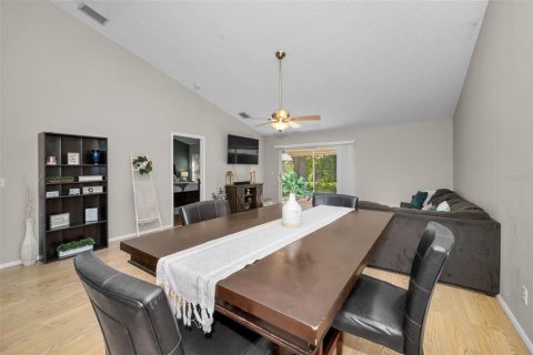 House in Palm Harbor, Florida 4 bedrooms, 141.77 sq.m. № 1843555 - photo 20