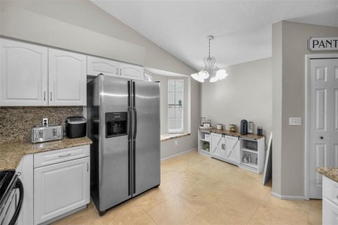 House in Palm Harbor, Florida 4 bedrooms, 141.77 sq.m. № 1843555 - photo 12