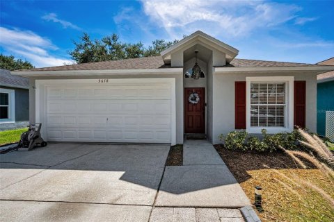 House in Palm Harbor, Florida 4 bedrooms, 141.77 sq.m. № 1843555 - photo 4
