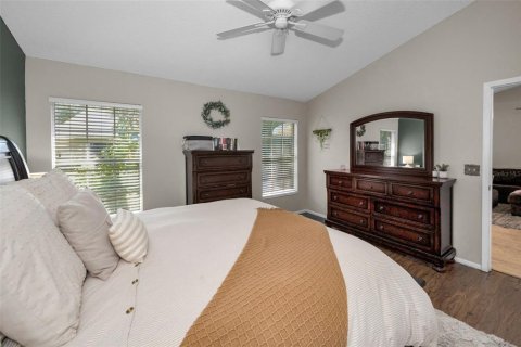 House in Palm Harbor, Florida 4 bedrooms, 141.77 sq.m. № 1843555 - photo 29