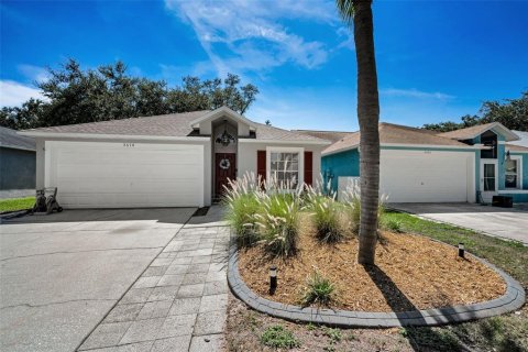 House in Palm Harbor, Florida 4 bedrooms, 141.77 sq.m. № 1843555 - photo 6
