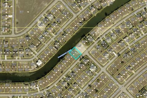 Land in Cape Coral, Florida № 1905233 - photo 1