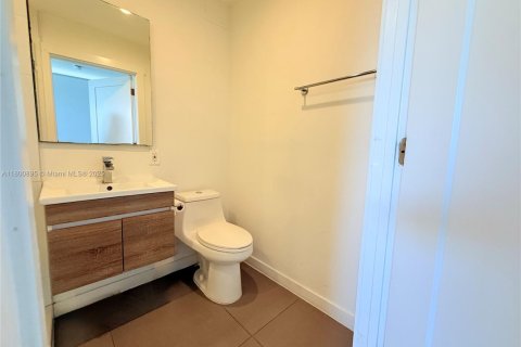 Снять в аренду квартиру в Майами-Бич, Флорида 1 спальня, 46.45м2, № 1697557 - фото 4