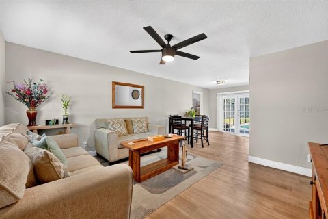 Casa en venta en Longwood, Florida, 3 dormitorios, 132.94 m2 № 2305078 - foto 5