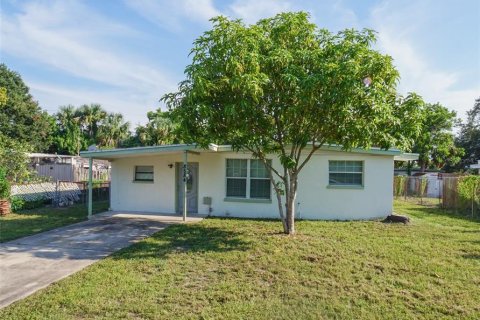 Villa ou maison à vendre à Seminole, Floride: 3 chambres, 121.52 m2 № 1913868 - photo 2