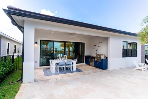 House in Palm Beach Gardens, Florida 5 bedrooms, 316.8 sq.m. № 2193243 - photo 21