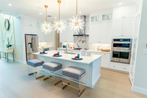 House in Palm Beach Gardens, Florida 5 bedrooms, 316.8 sq.m. № 2193243 - photo 6
