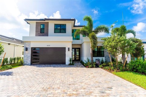 House in Palm Beach Gardens, Florida 5 bedrooms, 316.8 sq.m. № 2193243 - photo 2