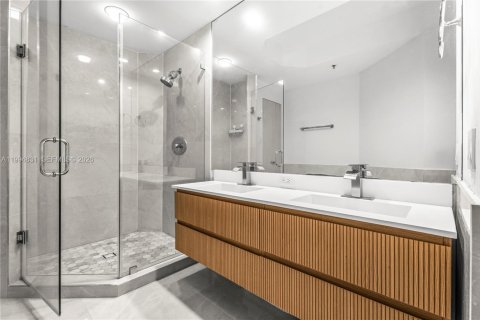 Condominio en venta en Miami, Florida, 1 dormitorio, 84.26 m2 № 2056432 - foto 10