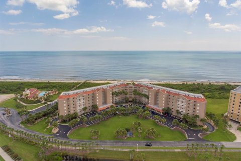Condominio en Palm Coast, Florida, 2 dormitorios № 2143419