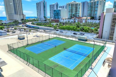 Condo in Sunny Isles Beach, Florida, 2 bedrooms  № 2146221 - photo 8