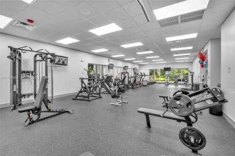 Condo in Sunny Isles Beach, Florida, 2 bedrooms  № 2146221 - photo 10