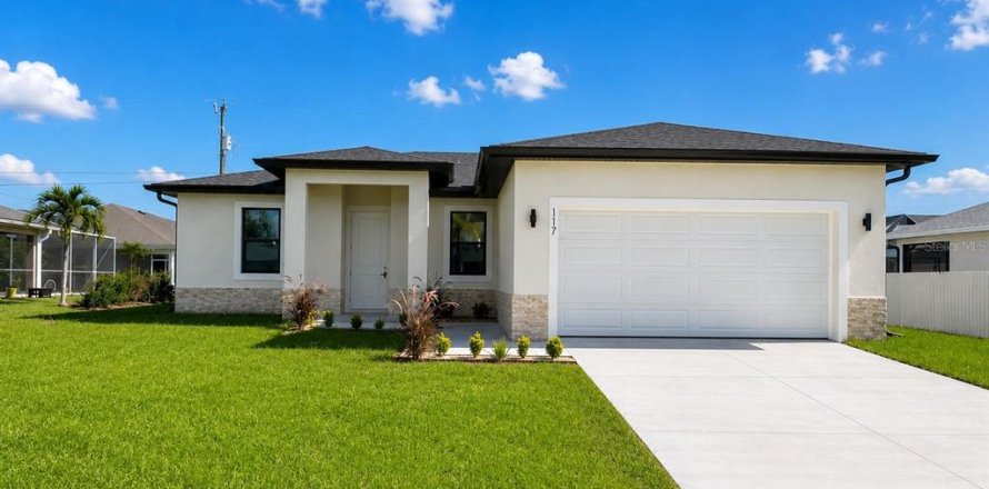 House in Cape Coral, Florida 4 bedrooms, 144.37 sq.m. № 2091673