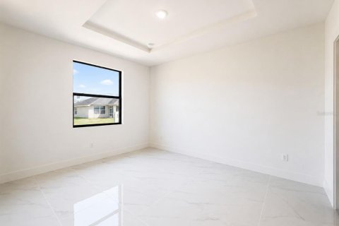 House in Cape Coral, Florida 4 bedrooms, 144.37 sq.m. № 2091673 - photo 6