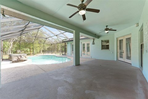 House in Ocklawaha, Florida 7 bedrooms, 561.5 sq.m. № 1793616 - photo 12