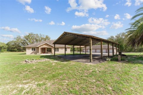 House in Ocklawaha, Florida 7 bedrooms, 561.5 sq.m. № 1793616 - photo 8