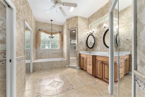 House in Ocklawaha, Florida 7 bedrooms, 561.5 sq.m. № 1793616 - photo 26