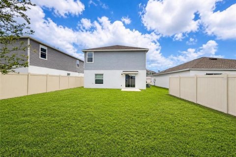 Villa ou maison à vendre à Eagle Lake, Floride: 4 chambres, 186.55 m2 № 2201537 - photo 2