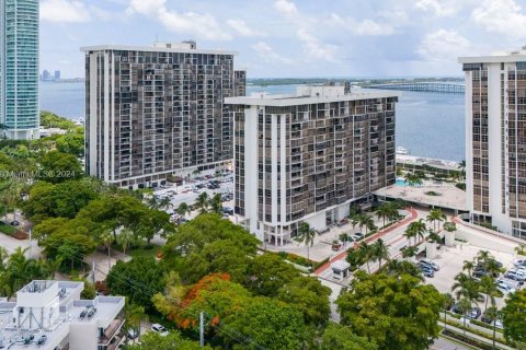 Condominio en venta en Miami, Florida, 2 dormitorios, 147.06 m2 № 1694541 - foto 29