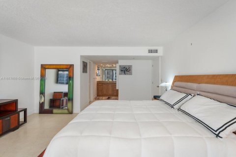 Condominio en venta en Miami, Florida, 2 dormitorios, 147.06 m2 № 1694541 - foto 20