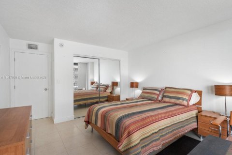 Condominio en venta en Miami, Florida, 2 dormitorios, 147.06 m2 № 1694541 - foto 16