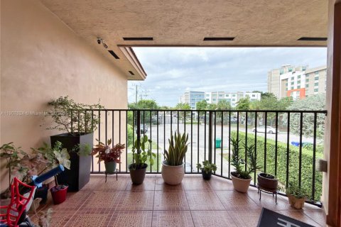 Villa ou maison à louer à Miami, Floride: 3 chambres, 123.1 m2 № 1968036 - photo 29