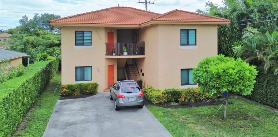 Villa ou maison à Miami, Floride 3 chambres, 123.1 m2 № 1968036