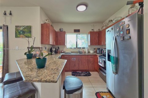 Villa ou maison à louer à Miami, Floride: 3 chambres, 123.1 m2 № 1968036 - photo 13