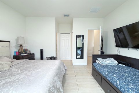 Villa ou maison à louer à Miami, Floride: 3 chambres, 123.1 m2 № 1968036 - photo 20