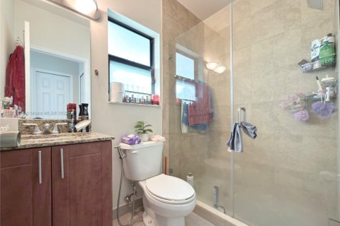 Villa ou maison à louer à Miami, Floride: 3 chambres, 123.1 m2 № 1968036 - photo 19