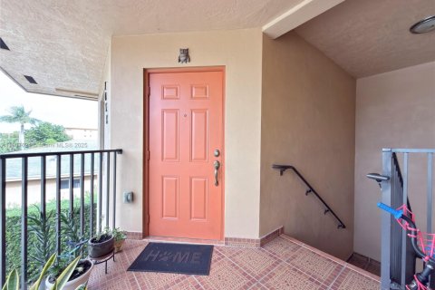 Villa ou maison à louer à Miami, Floride: 3 chambres, 123.1 m2 № 1968036 - photo 28