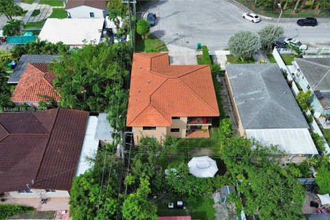 Villa ou maison à louer à Miami, Floride: 3 chambres, 123.1 m2 № 1968036 - photo 6