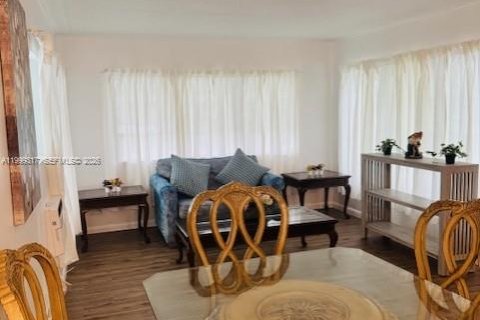 Apartamento en alquiler en Davie, Florida, 1 dormitorio № 2064146 - foto 3
