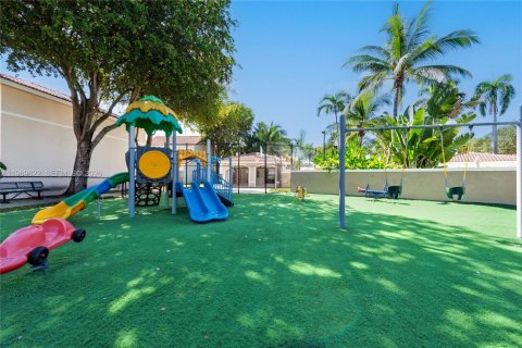 Casa en alquiler en Miami, Florida, 4 dormitorios, 187.29 m2 № 2030424 - foto 26