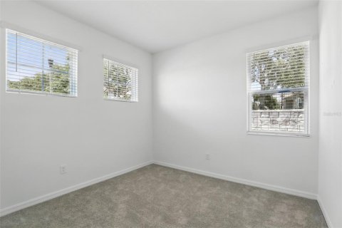 Touwnhouse à louer à Apopka, Floride: 4 chambres, 169.55 m2 № 1791466 - photo 15