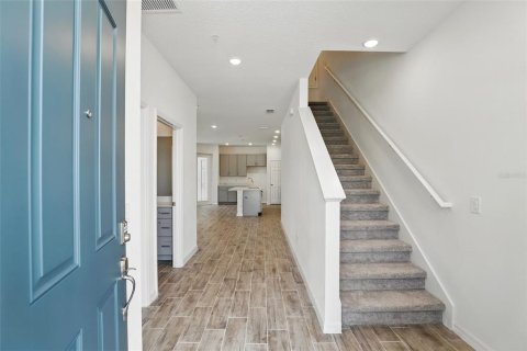 Touwnhouse à louer à Apopka, Floride: 4 chambres, 169.55 m2 № 1791466 - photo 4
