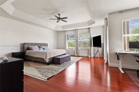 House in Wellington, Florida 5 bedrooms, 274.15 sq.m. № 1922891 - photo 12