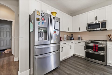 House in Wellington, Florida 5 bedrooms, 274.15 sq.m. № 1922891 - photo 26