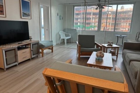 Снять в аренду кондоминиум в Майами-Бич, Флорида 1 спальня, 91.04м2, № 1973980 - фото 30